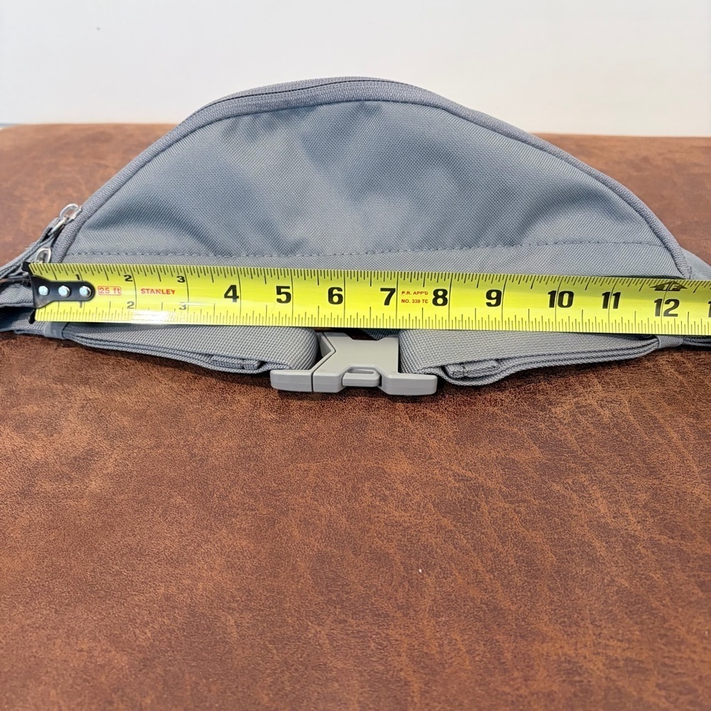 Nike Gray Minimalist Belt Bag Crossbody Fanny Pack Sporty Athleisure Workout - Picture 9 of 11
